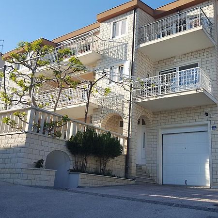 Apartments Sara Podstrana Exterior foto