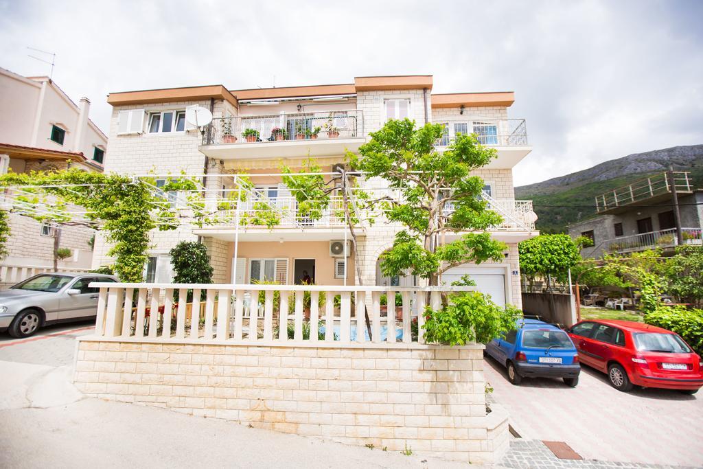 Apartments Sara Podstrana Exterior foto